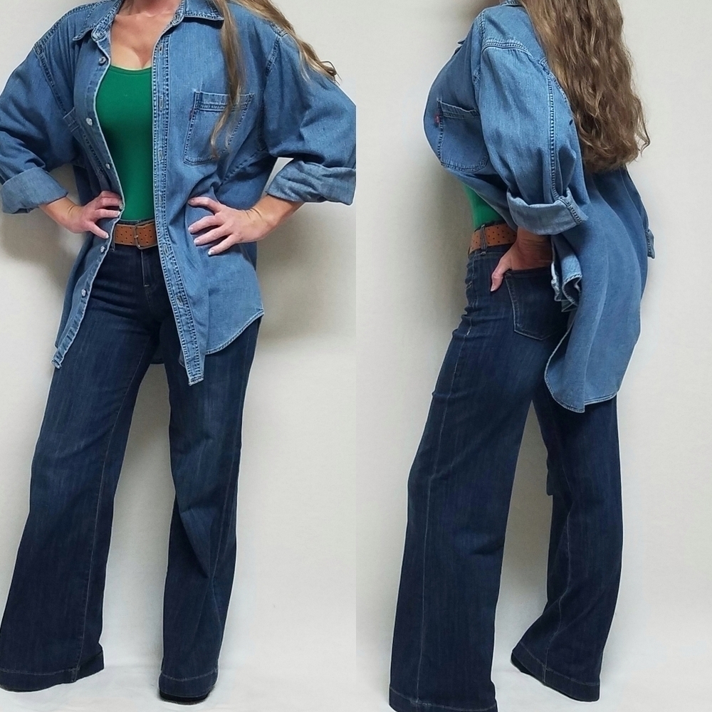 VINTAGE 1990s Levi's Light Wash Blue Stone Wash Denim Button Down Shirt Unisex